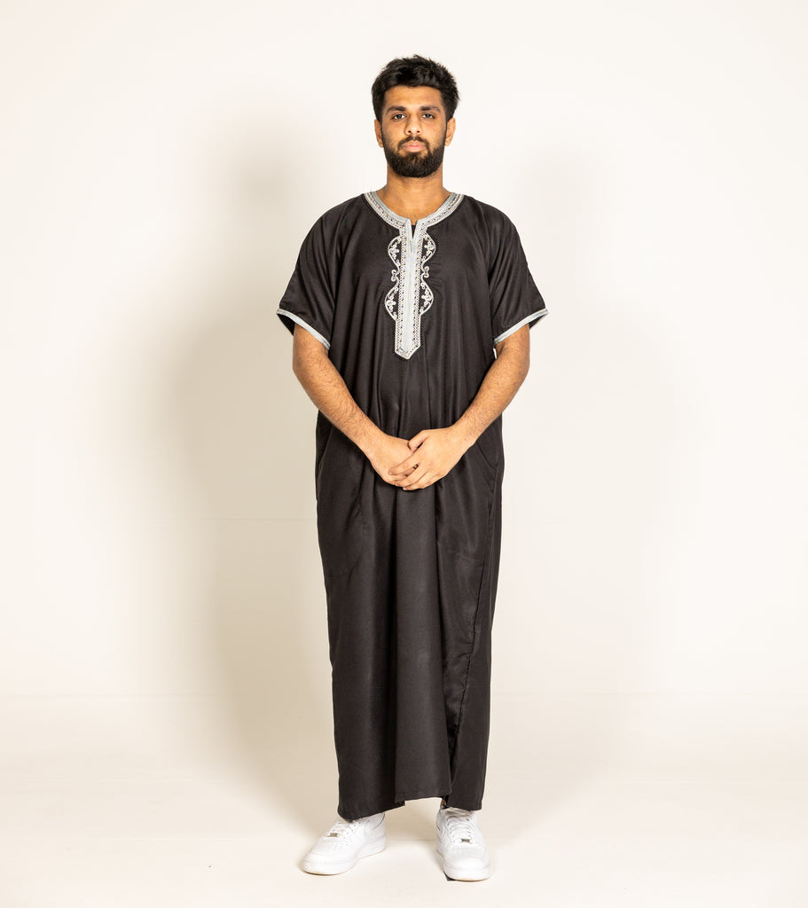 Black Moroccan Thobe / Jubba with Silver Embroidery Half Sleeves Size 56 - Madyna