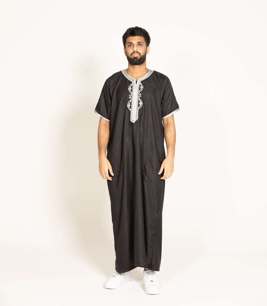 Black Moroccan Thobe / Jubba with Silver Embroidery Half Sleeves Size 56 - Madyna