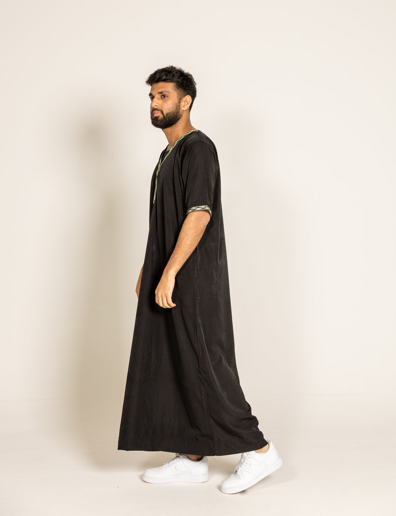 Black Pinstriped Moroccan Style Half Sleeve Thobe Jubba Relaxed fit Low neck - Madyna