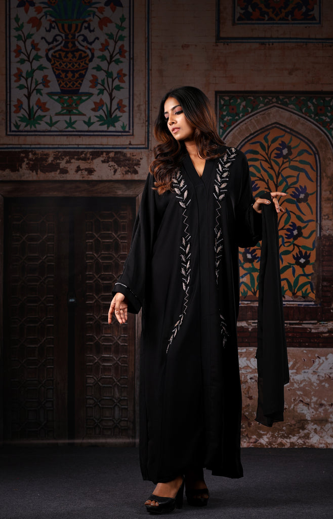 Maryam Luxury Abaya Black with Embroidered Frontal Design Exclusive Look - Madyna