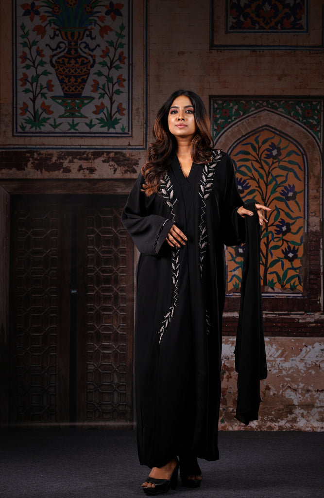 Maryam Luxury Abaya Black with Embroidered Frontal Design Exclusive Look - Madyna