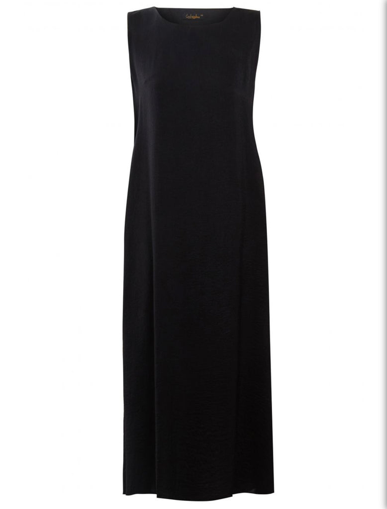 Black sleeveless abaya