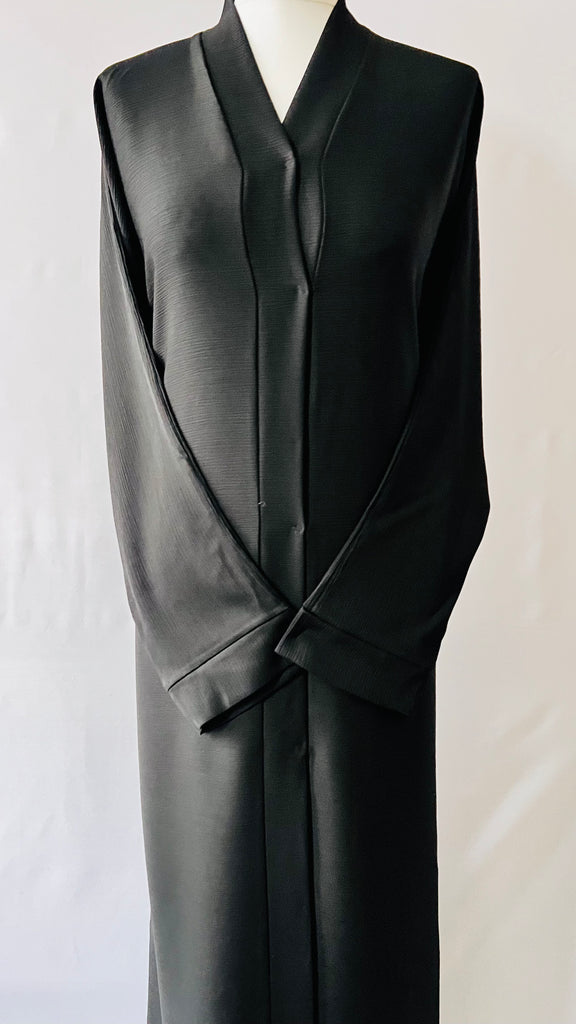 Front Open Plain Black Zoom Abaya - Madyna