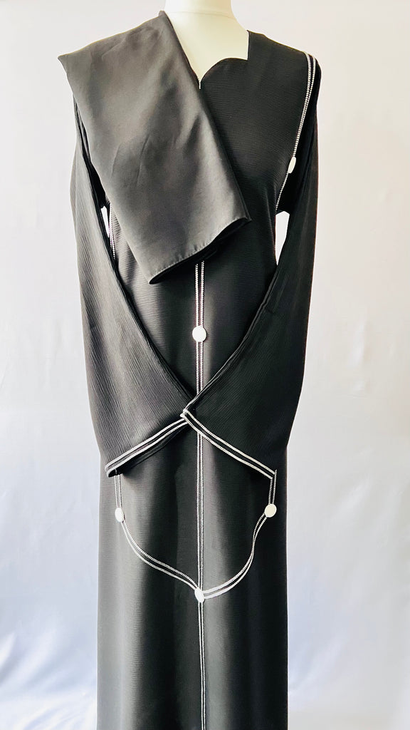 Farah Black Button Detail Front Closed Abaya Comfort Fit - Madyna